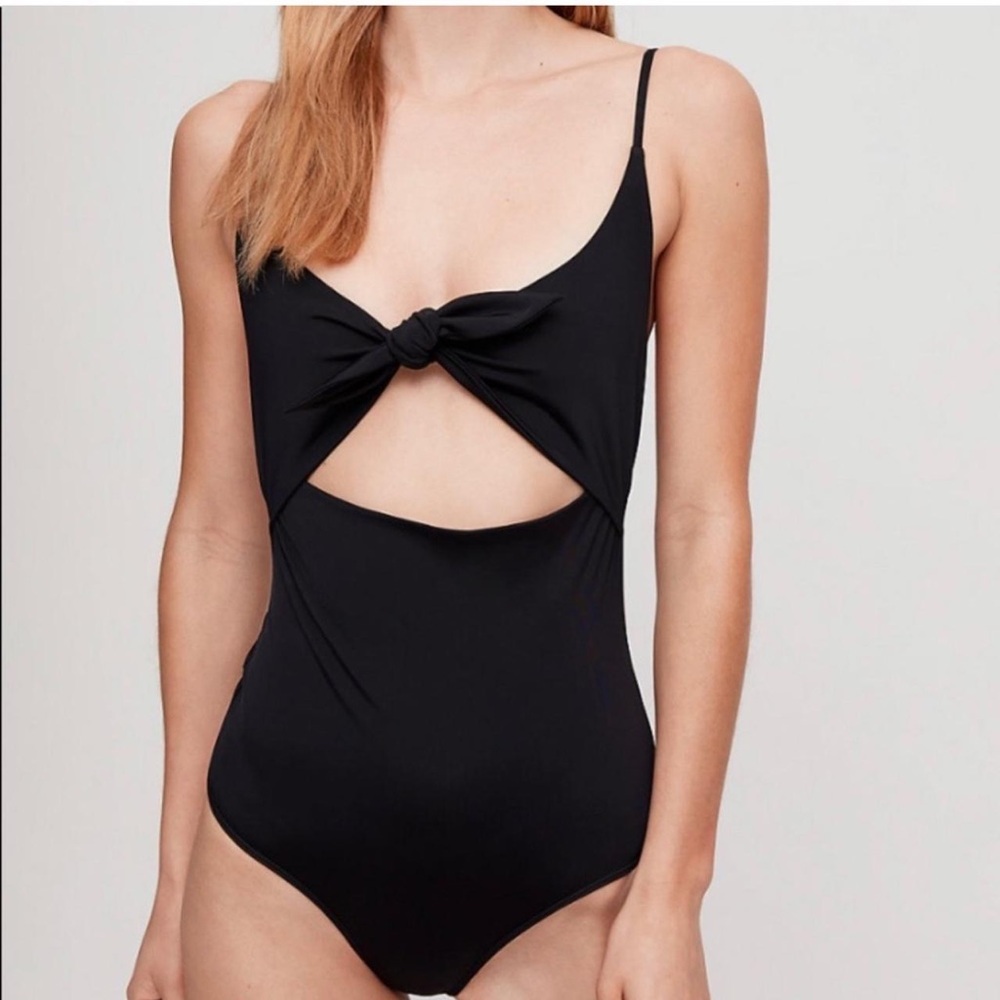 Aritzia Wilfred Great Condition Black Bodysuit. Size XS. Super flattering!